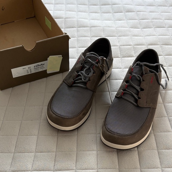 OluKai Men\'s Makia Lace Brown and Gray Sneakers